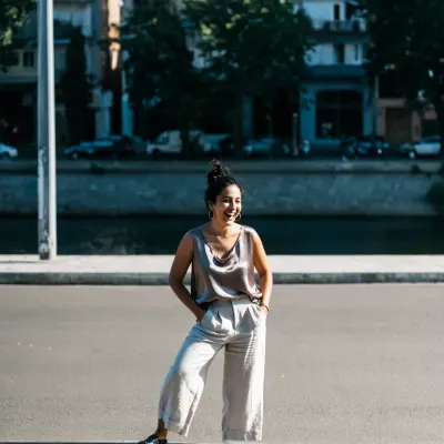 Брюнеточка, 27